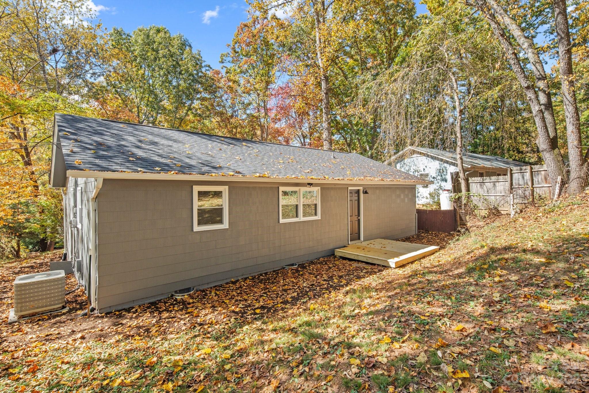 12 Rosemary Road Asheville NC 28806