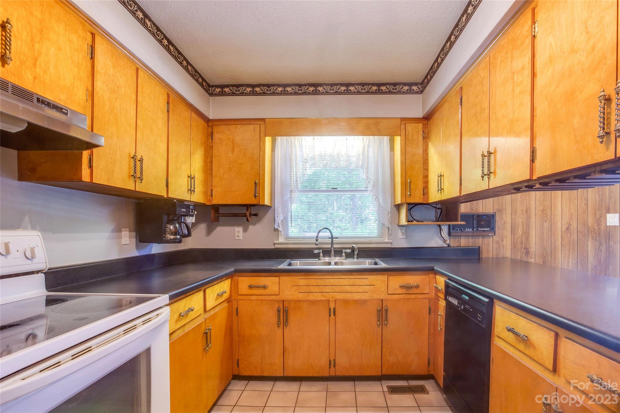 75 Golddigger Drive Candler NC 28715