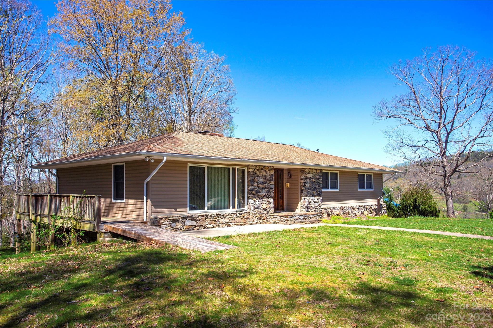 75 Golddigger Drive Candler NC 28715