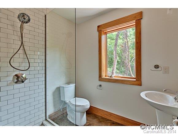 67 Bassett Road Asheville NC 28804