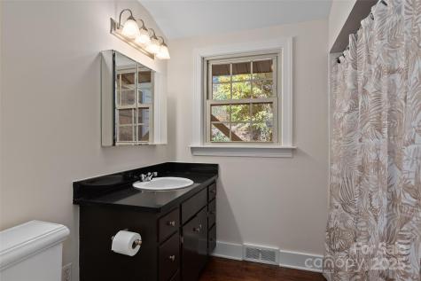 233 Rolling Drive Waynesville NC 28786