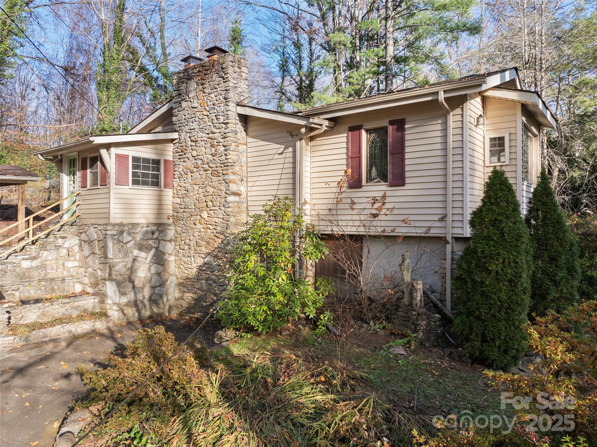 233 Rolling Drive Waynesville NC 28786