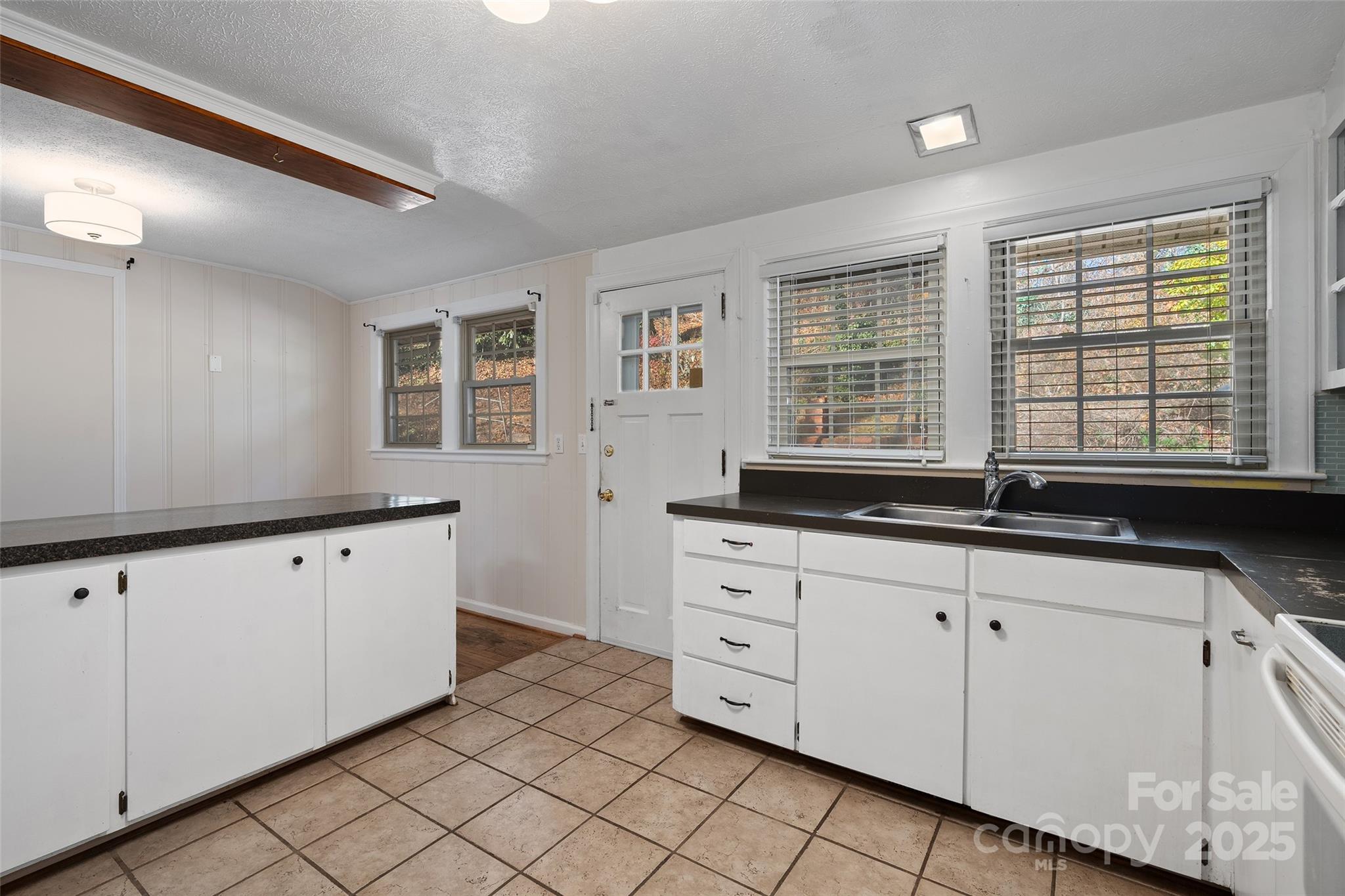 233 Rolling Drive Waynesville NC 28786