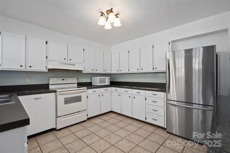 233 Rolling Drive Waynesville NC 28786