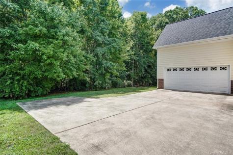 1043 Garibaldi Ridge Court Belmont NC 28012