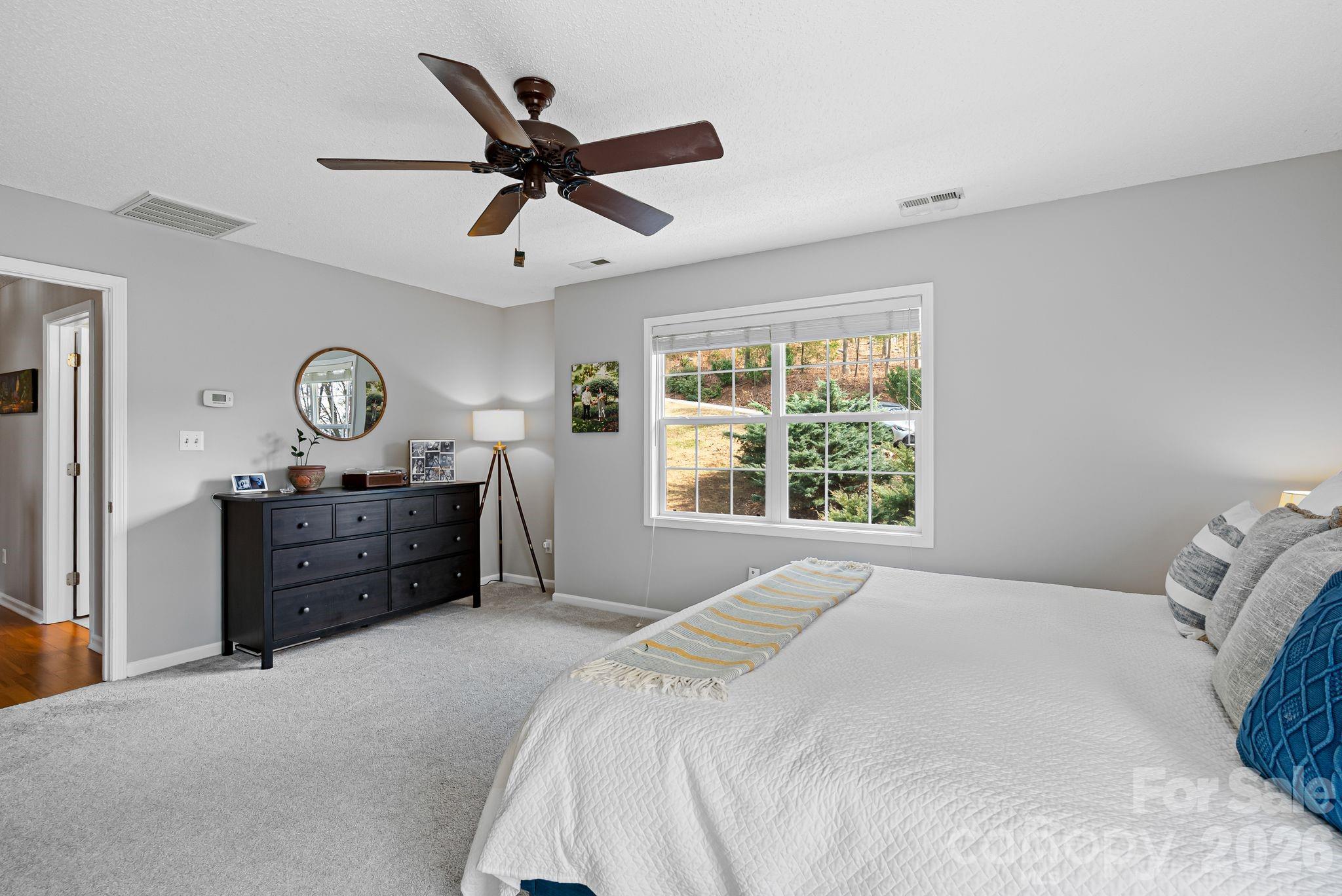 505 Kings Ridge Asheville NC 28804