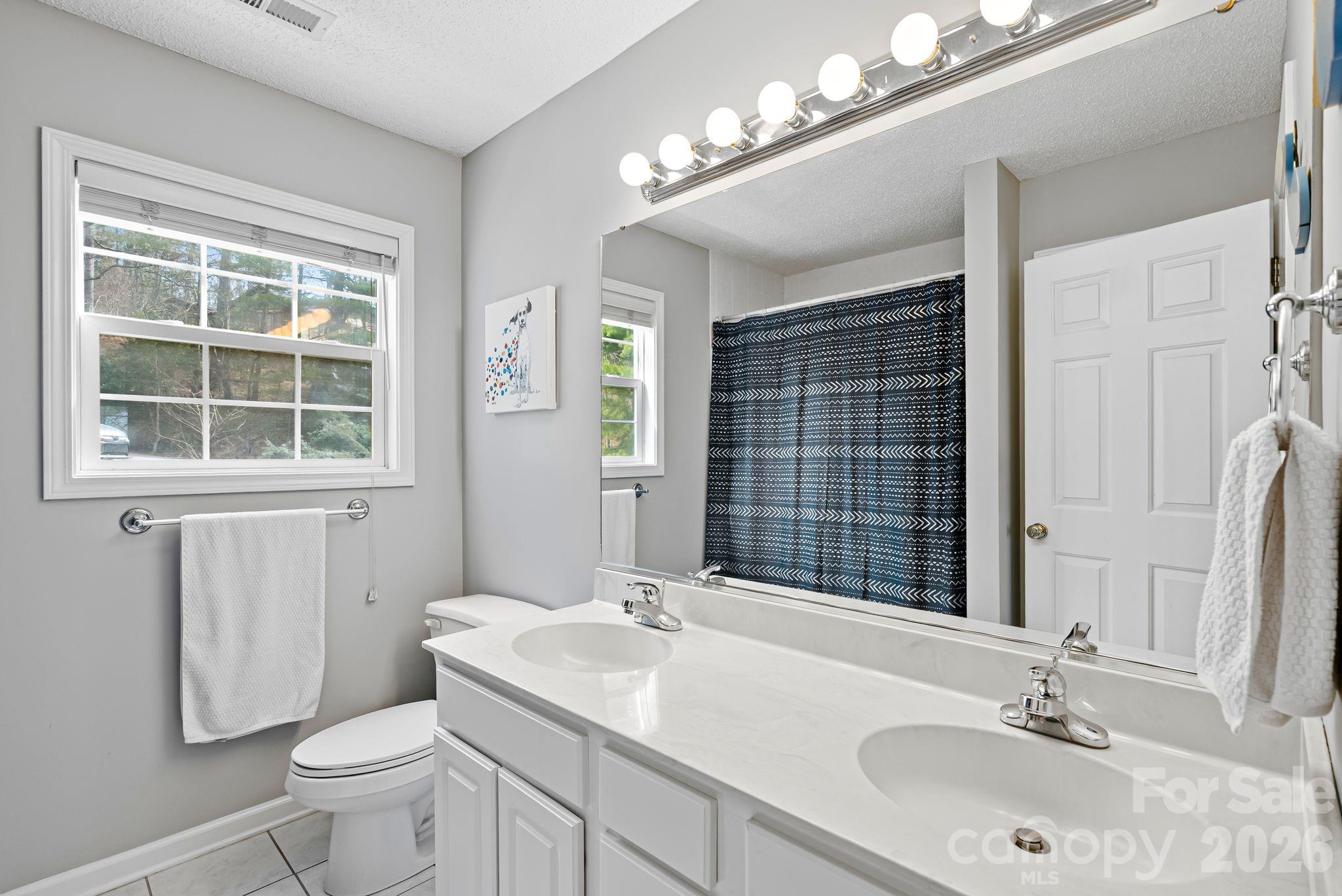 505 Kings Ridge Asheville NC 28804