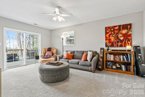 505 Kings Ridge Asheville NC 28804