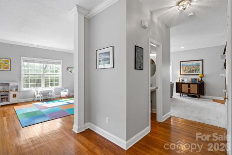 505 Kings Ridge Asheville NC 28804