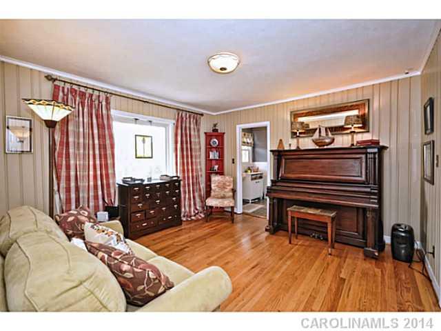 2632 Cloister Drive Charlotte NC 28211