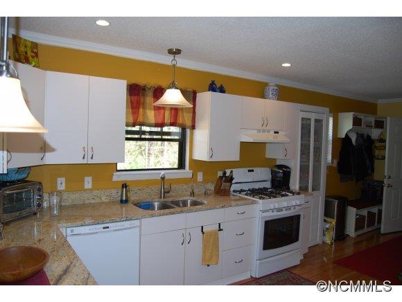 287 Jims Branch Road Swannanoa NC 28778