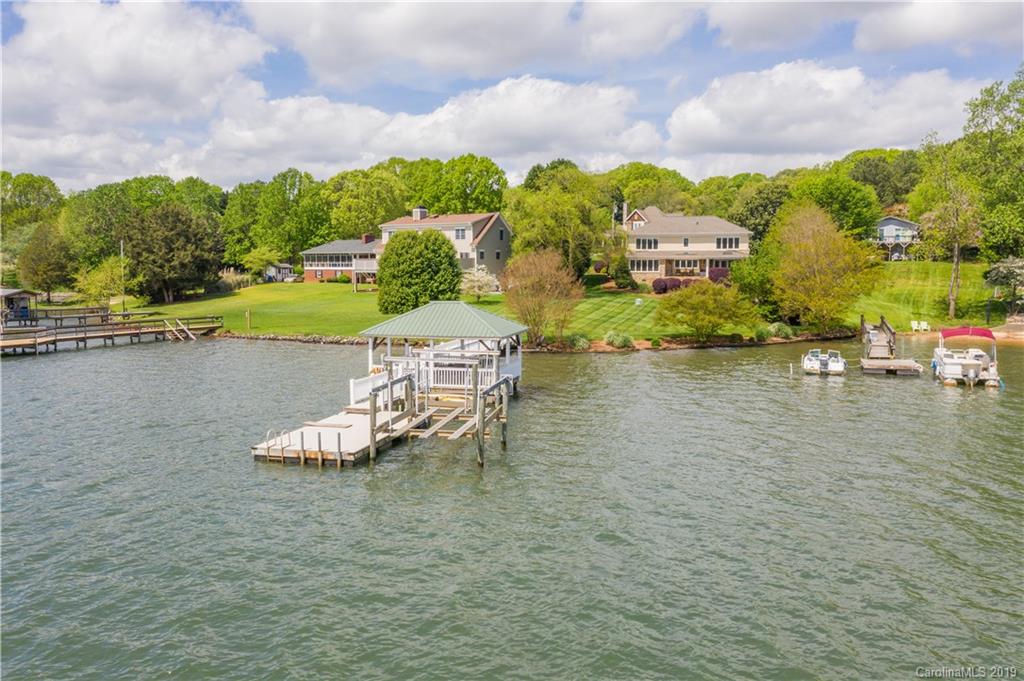 215 Crystal Circle Mooresville NC 28117
