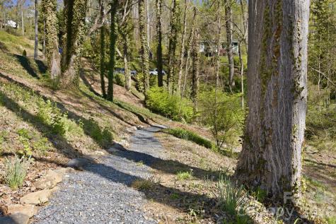 50 Hemlock Street Arden NC 28704