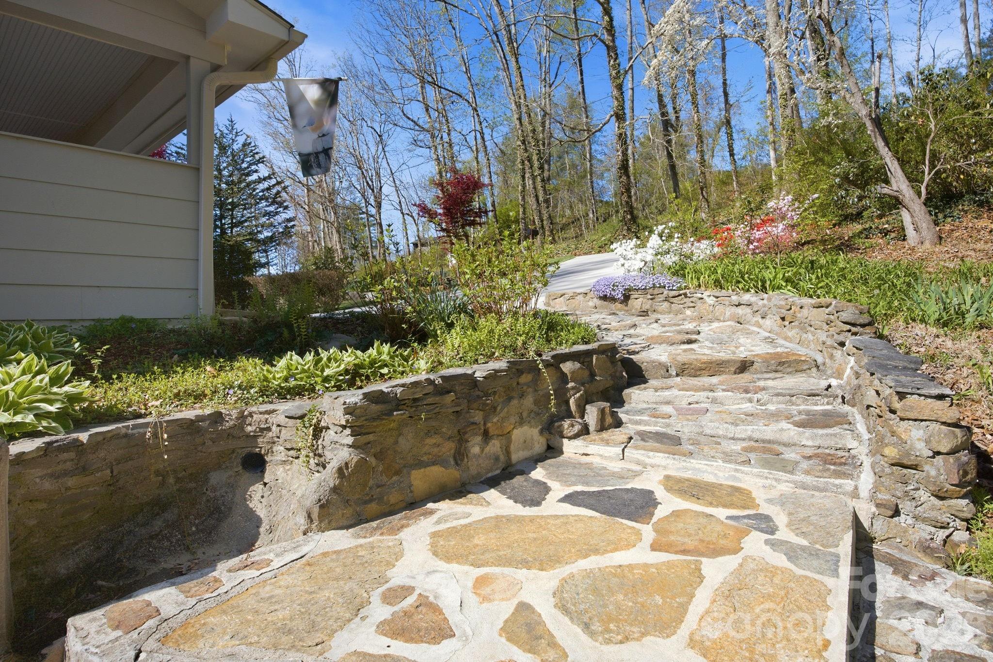 50 Hemlock Street Arden NC 28704