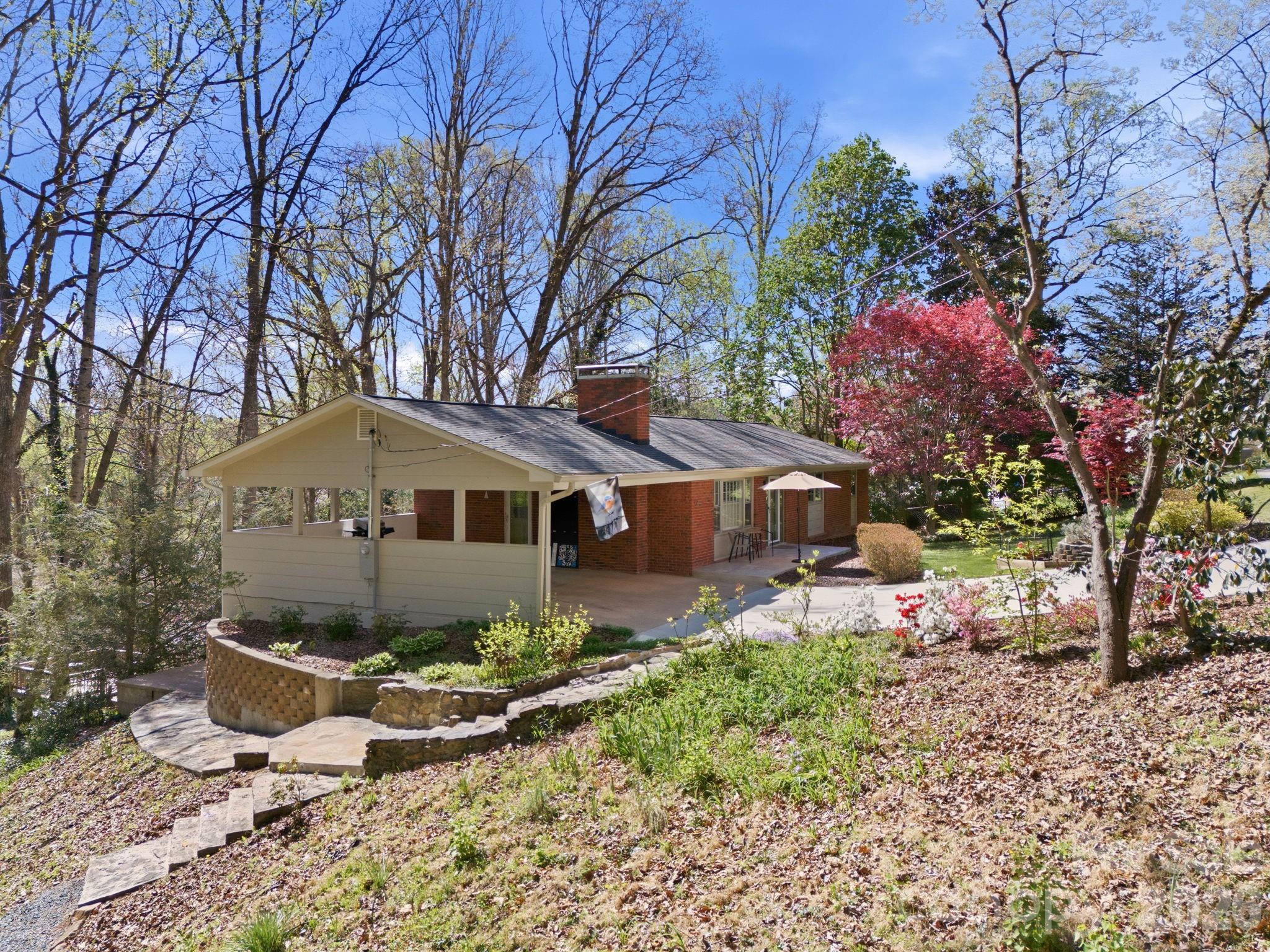 50 Hemlock Street Arden NC 28704
