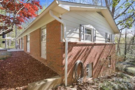 50 Hemlock Street Arden NC 28704