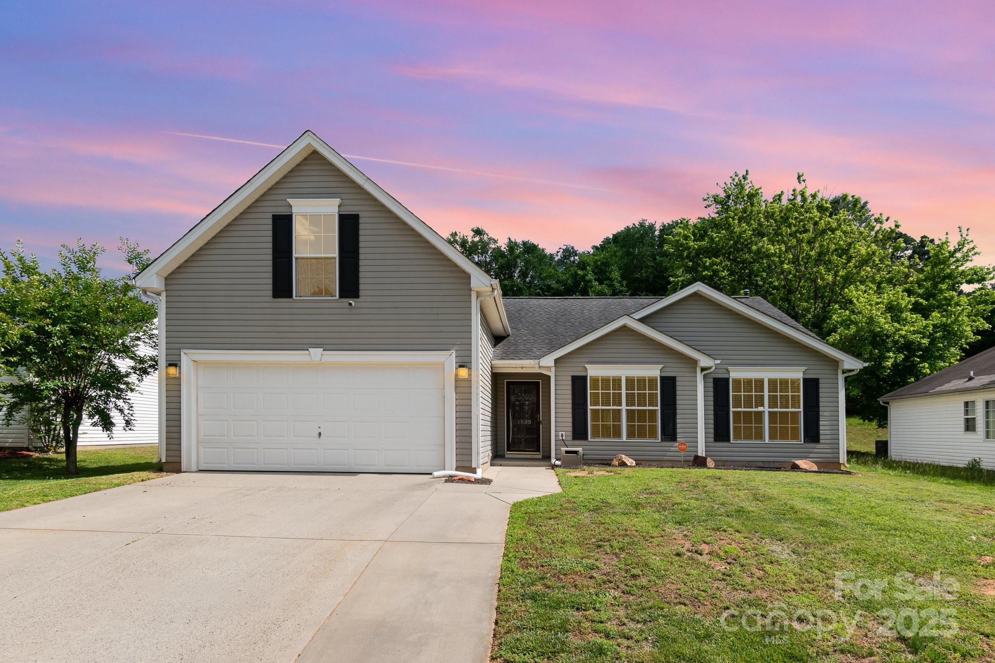 1533 Moss Creek Drive Harrisburg NC 28075