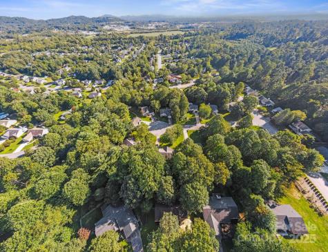 208 Southwood Court Fletcher NC 28732