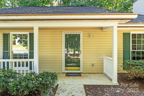 208 Southwood Court Fletcher NC 28732