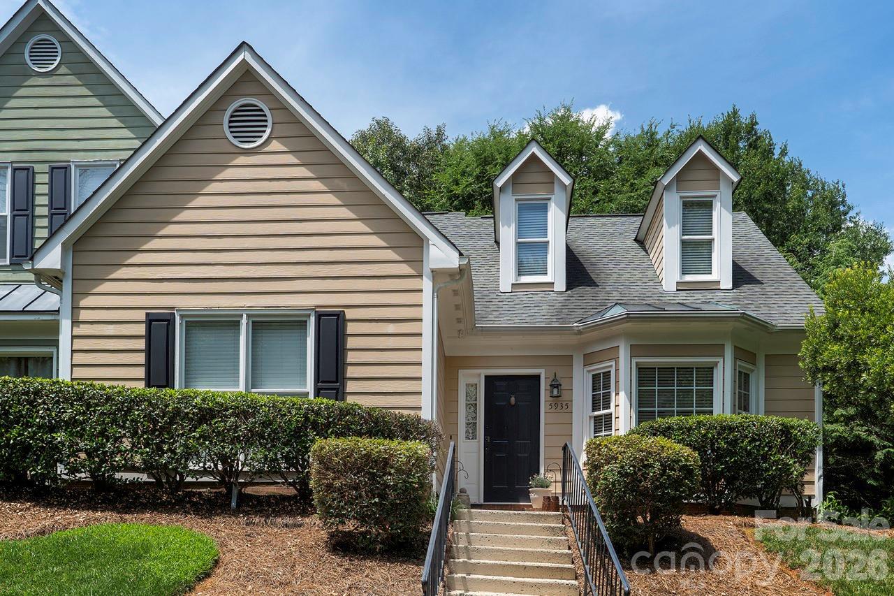 5935 Fitzwilliams Lane Charlotte NC 28270