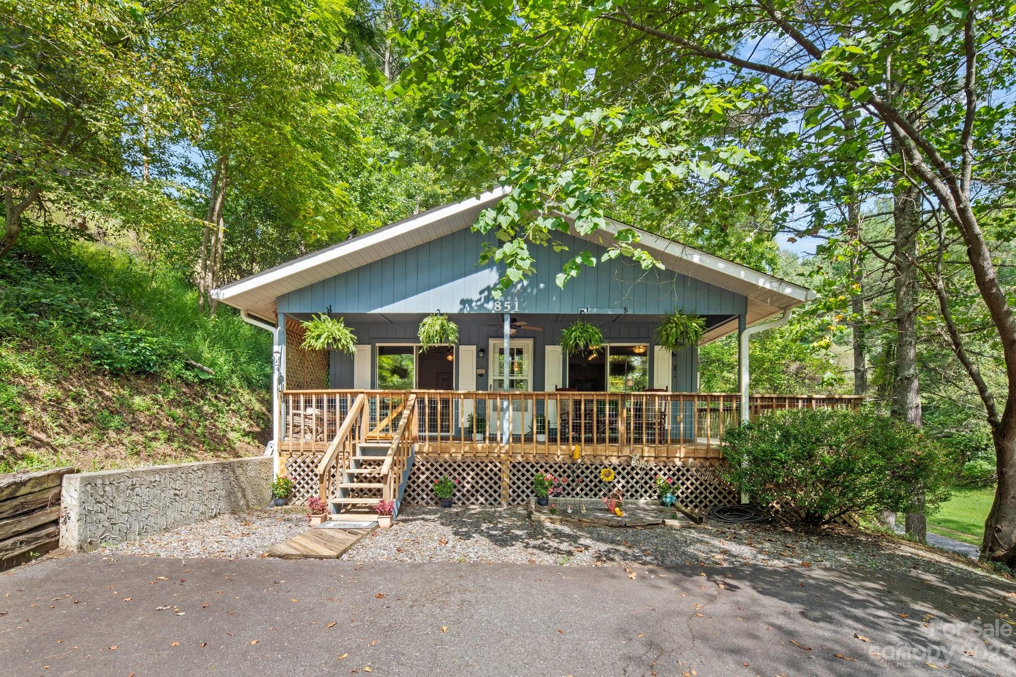 851 Mckinney Road Burnsville NC 28714
