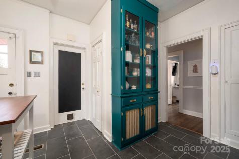 9 Colonial Place Asheville NC 28804