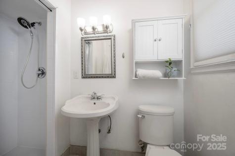 9 Colonial Place Asheville NC 28804