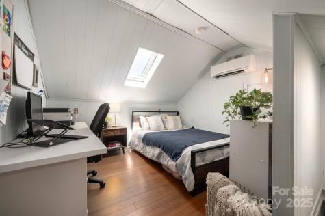 9 Colonial Place Asheville NC 28804