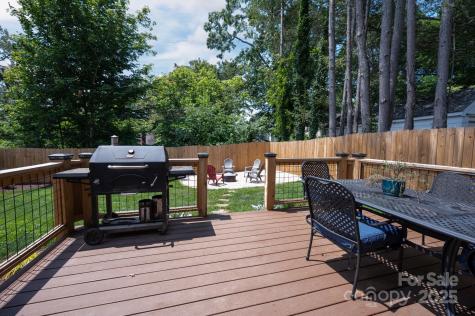 9 Colonial Place Asheville NC 28804