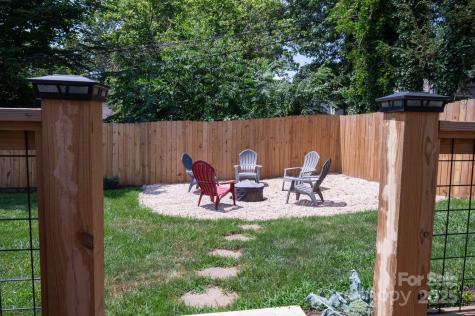 9 Colonial Place Asheville NC 28804