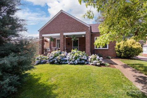 9 Colonial Place Asheville NC 28804