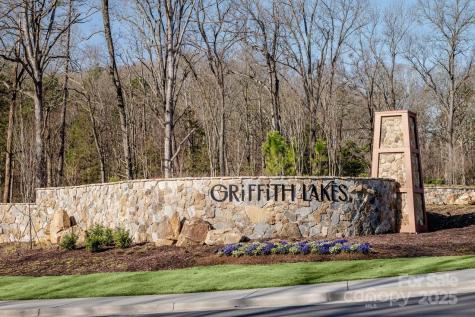 4209 Pinekirk Drive Charlotte NC 28269