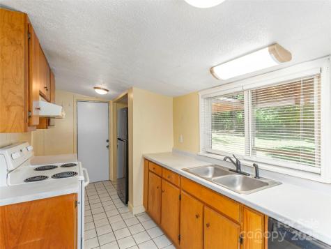 20 Spring Drive Asheville NC 28806