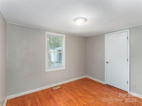 20 Spring Drive Asheville NC 28806