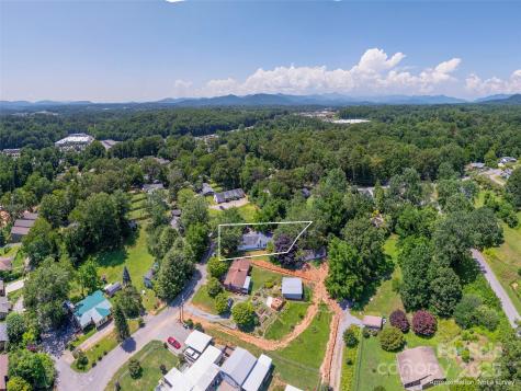 20 Spring Drive Asheville NC 28806