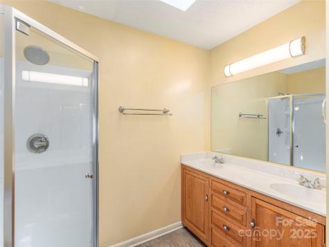 20 Spring Drive Asheville NC 28806