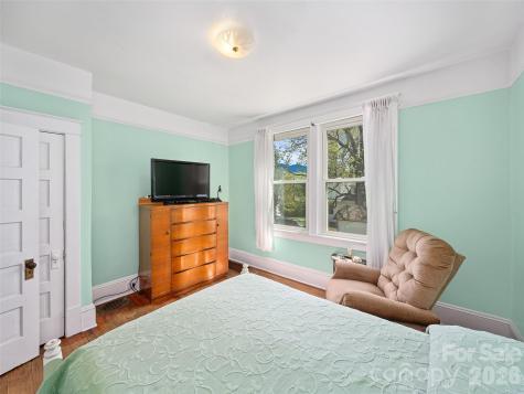 45 Summit Street Burnsville NC 28714