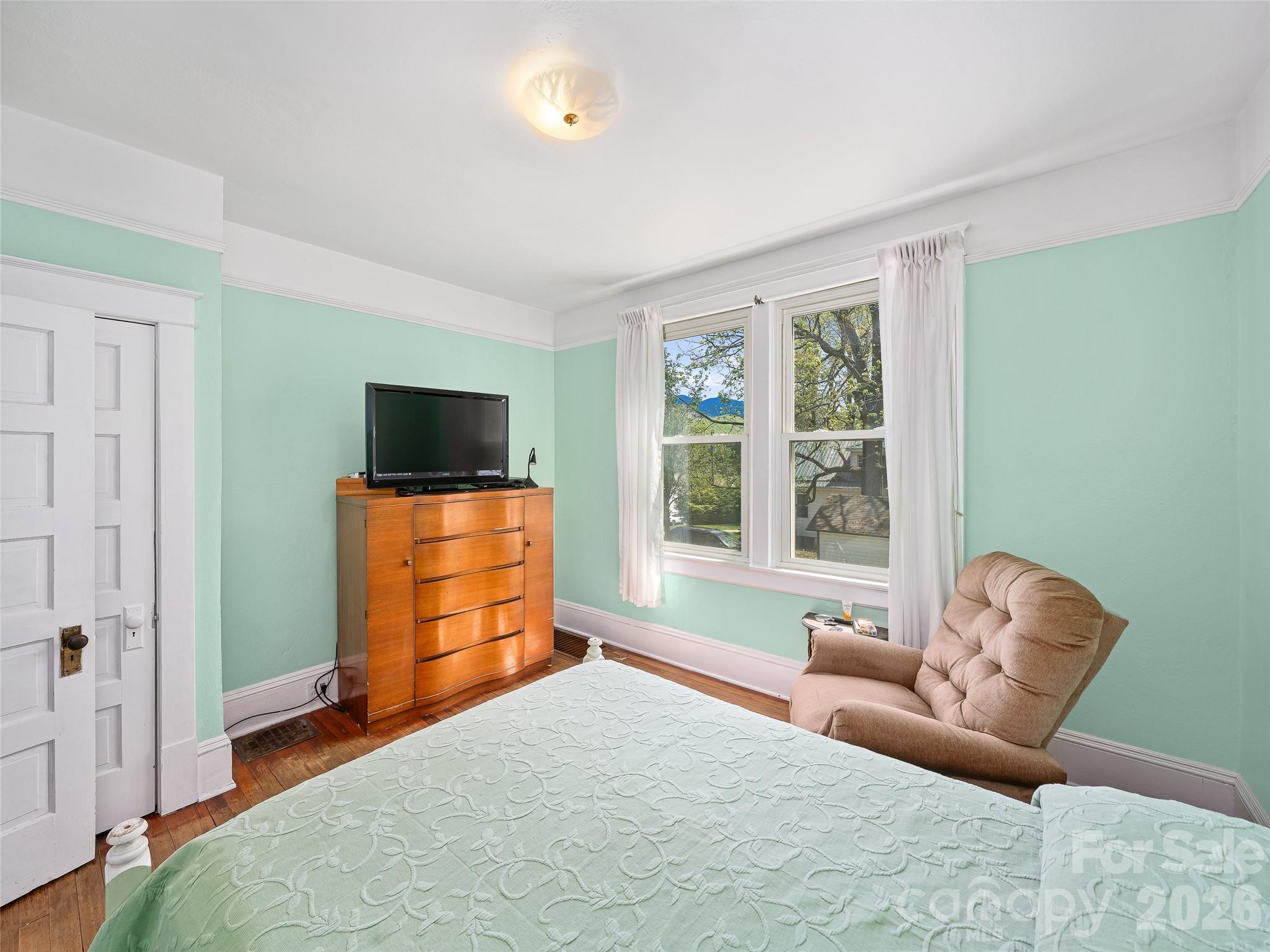 45 Summit Street Burnsville NC 28714