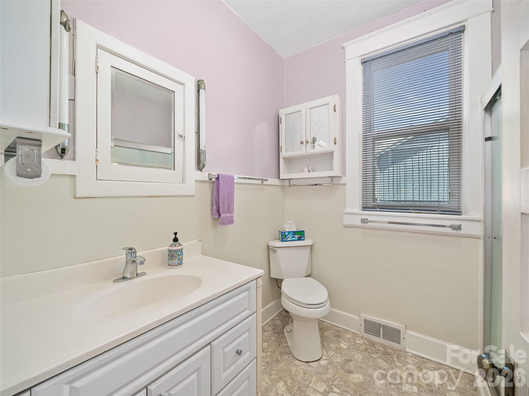 45 Summit Street Burnsville NC 28714
