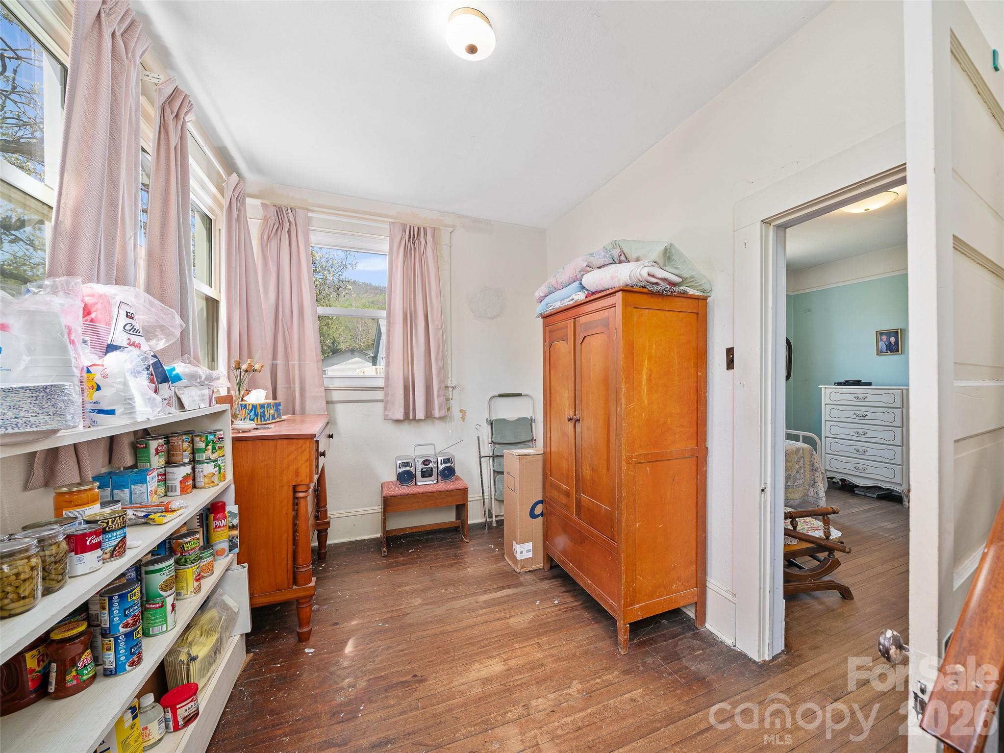 45 Summit Street Burnsville NC 28714