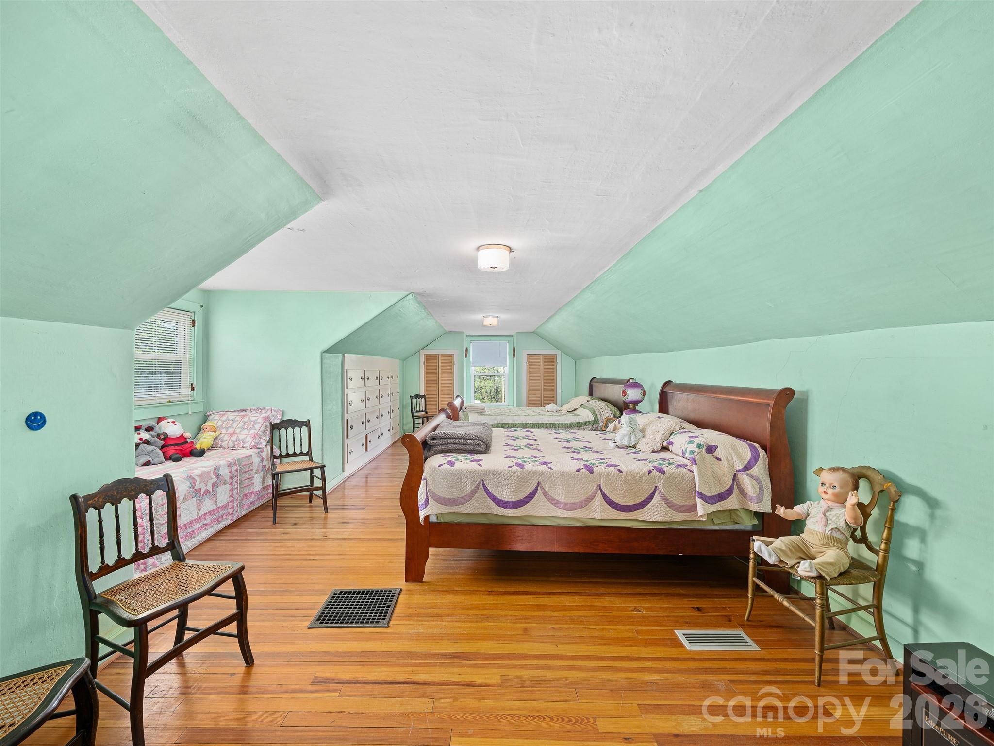 45 Summit Street Burnsville NC 28714
