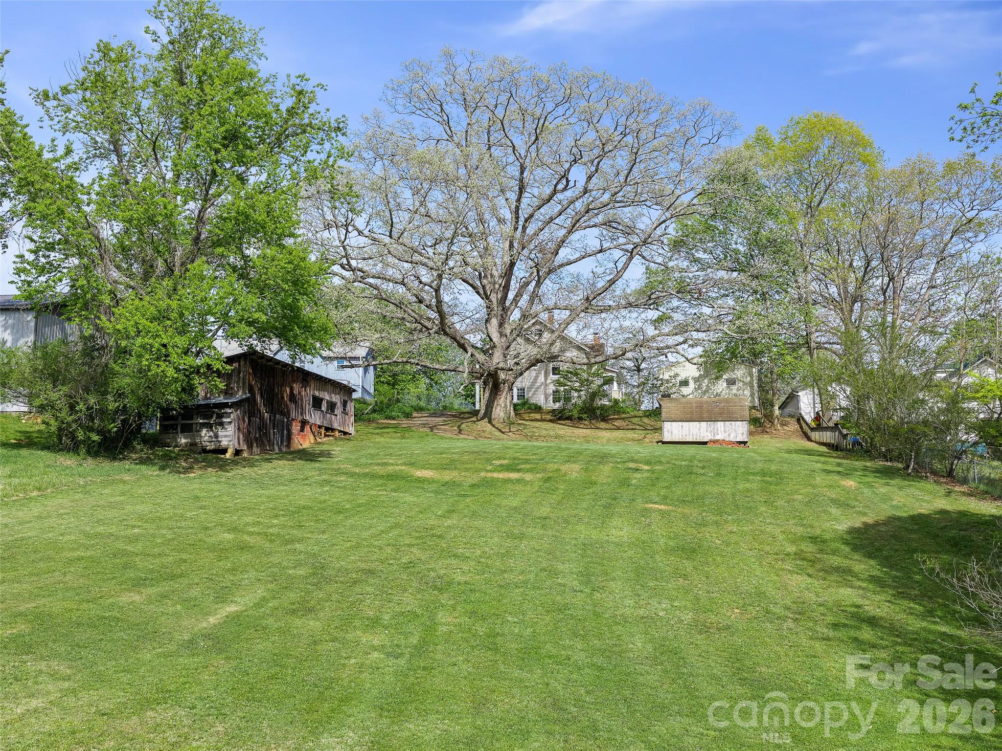 45 Summit Street Burnsville NC 28714