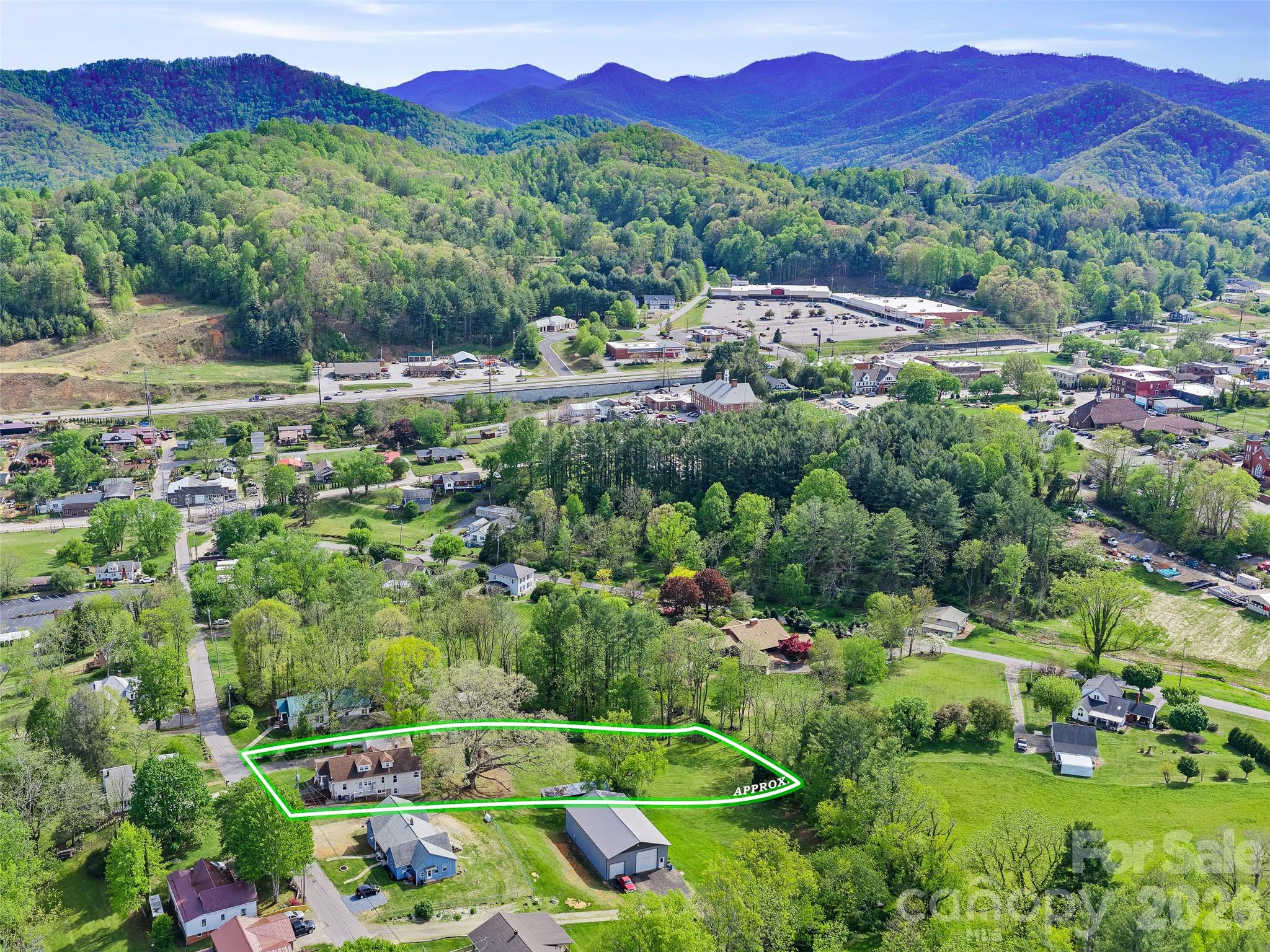 45 Summit Street Burnsville NC 28714