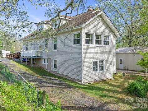 45 Summit Street Burnsville NC 28714