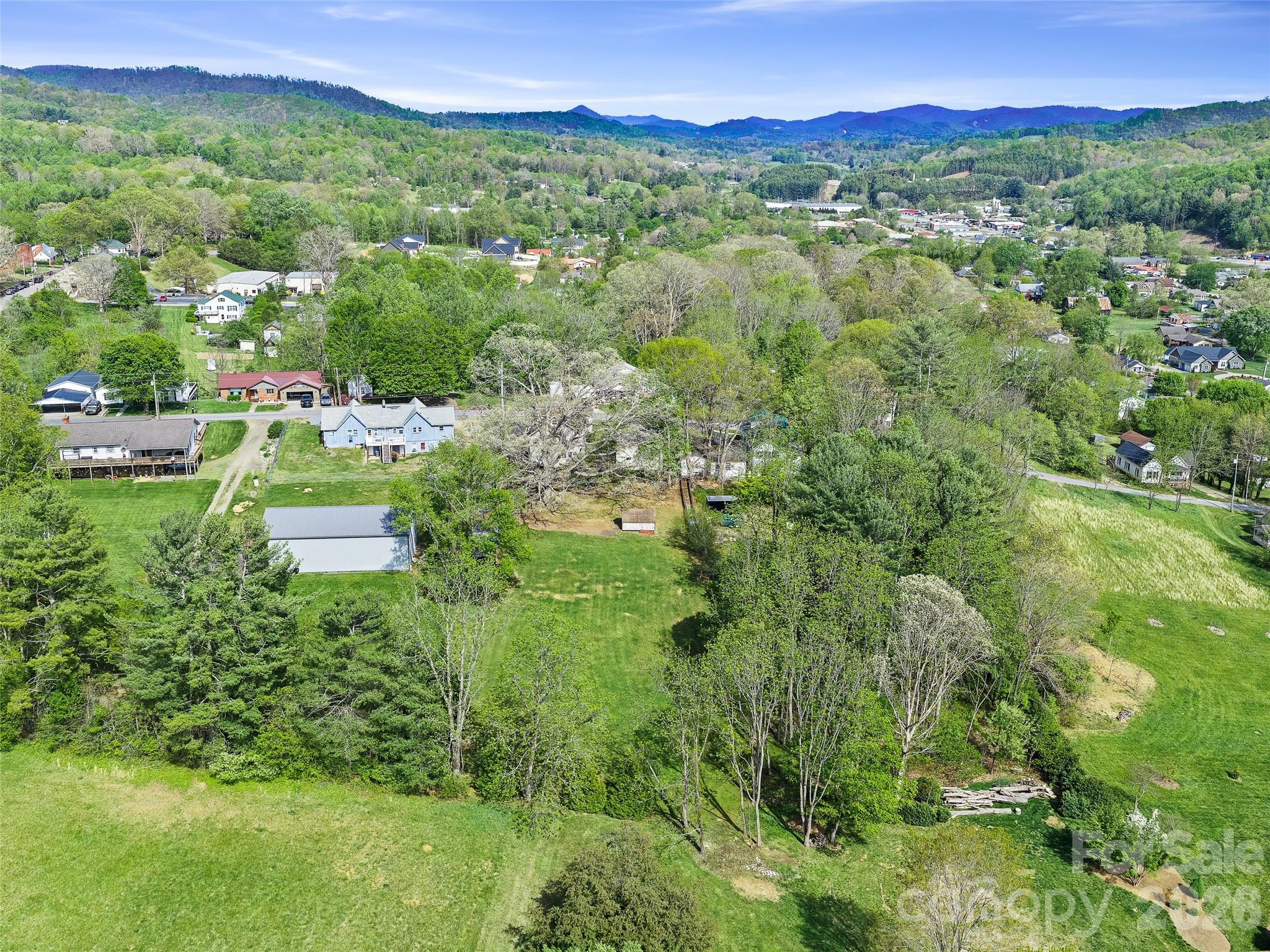 45 Summit Street Burnsville NC 28714