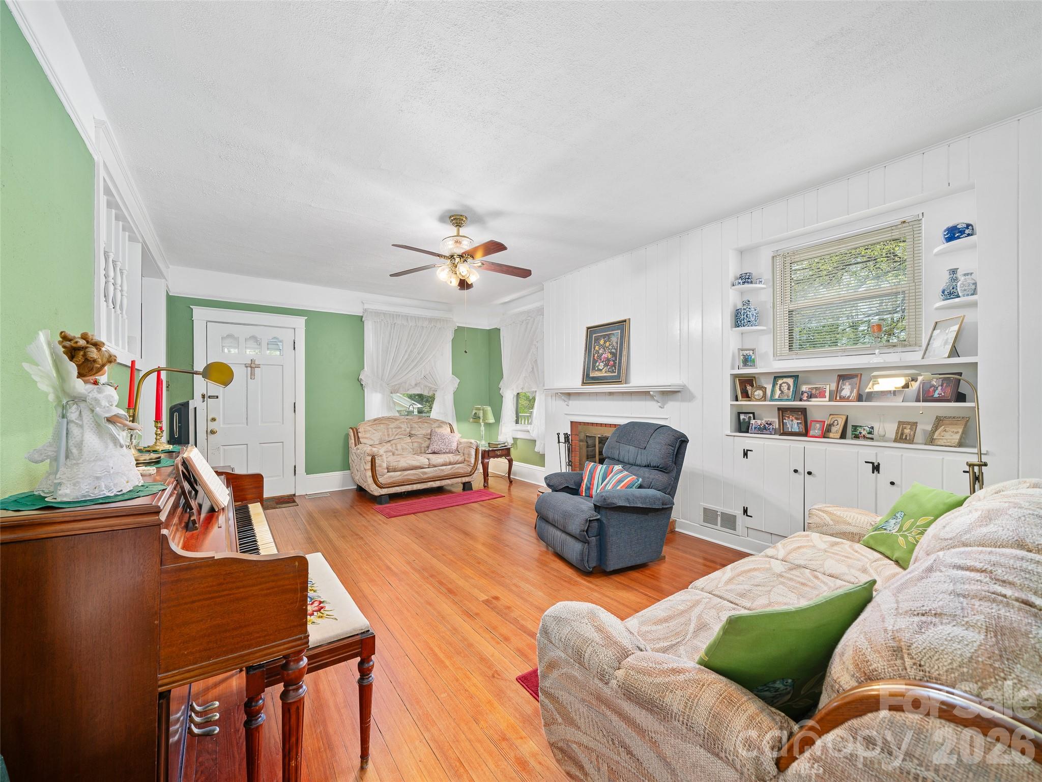 45 Summit Street Burnsville NC 28714