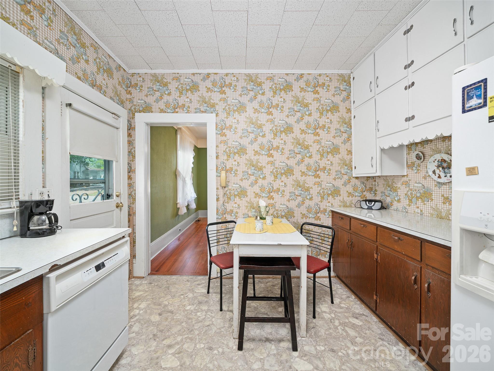 45 Summit Street Burnsville NC 28714