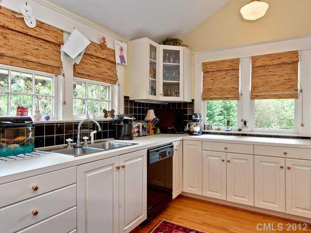 428 Hermitage Court Charlotte NC 28207