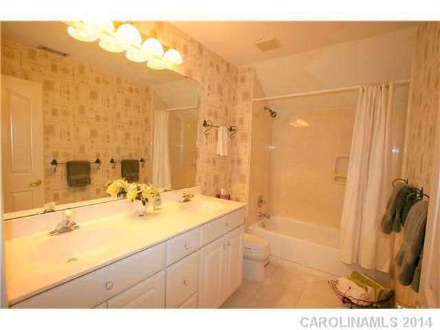 2725 Crescent Knoll Drive Matthews NC 28105