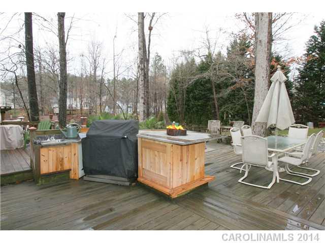 2725 Crescent Knoll Drive Matthews NC 28105